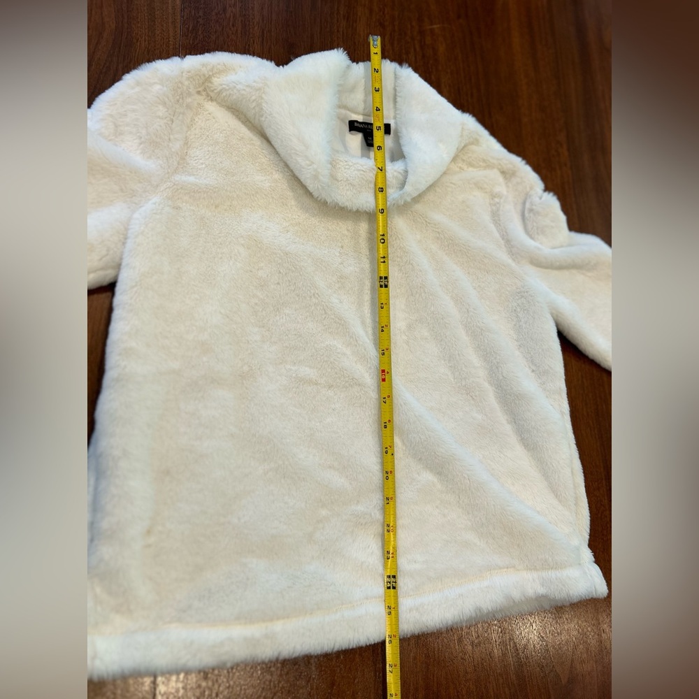 Banana Republic soft 3/4 sleeve cream sweatshirt - Picture 7 of 8